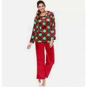 Jeffrey Banks Plush hooded tunic pajama set with pom pom,  Red
